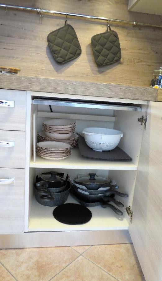 Lo Gnomo Sotto Al Glicine Apartment ชาตีญอน ภายนอก รูปภาพ