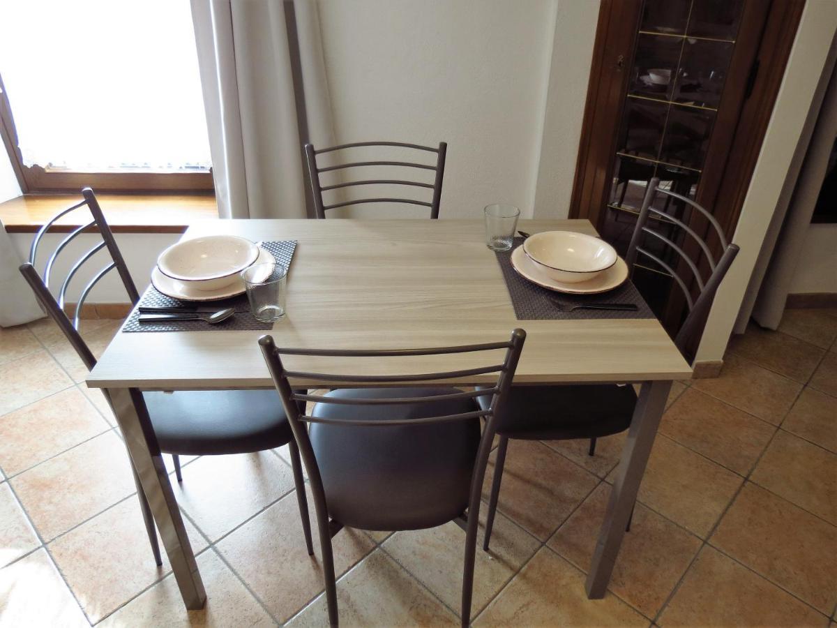 Lo Gnomo Sotto Al Glicine Apartment ชาตีญอน ภายนอก รูปภาพ