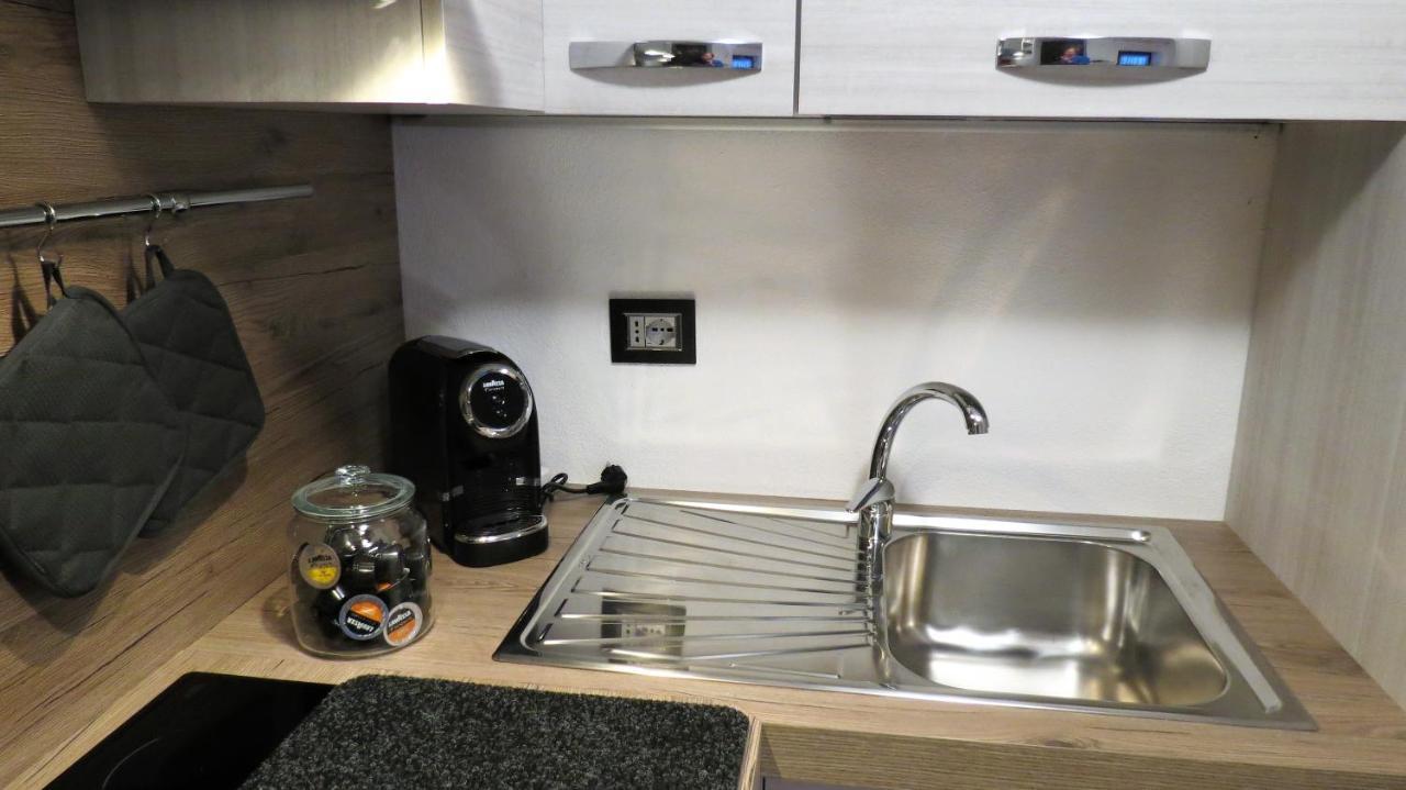 Lo Gnomo Sotto Al Glicine Apartment ชาตีญอน ภายนอก รูปภาพ
